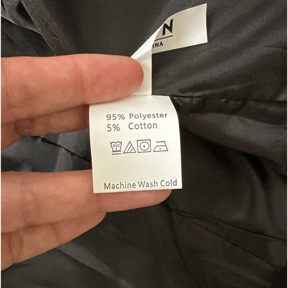 Cute black blazer size large - Picture 7 of 8